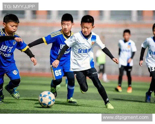 探讨足球坐姿对运动表现的影响及其在训练中的重要性